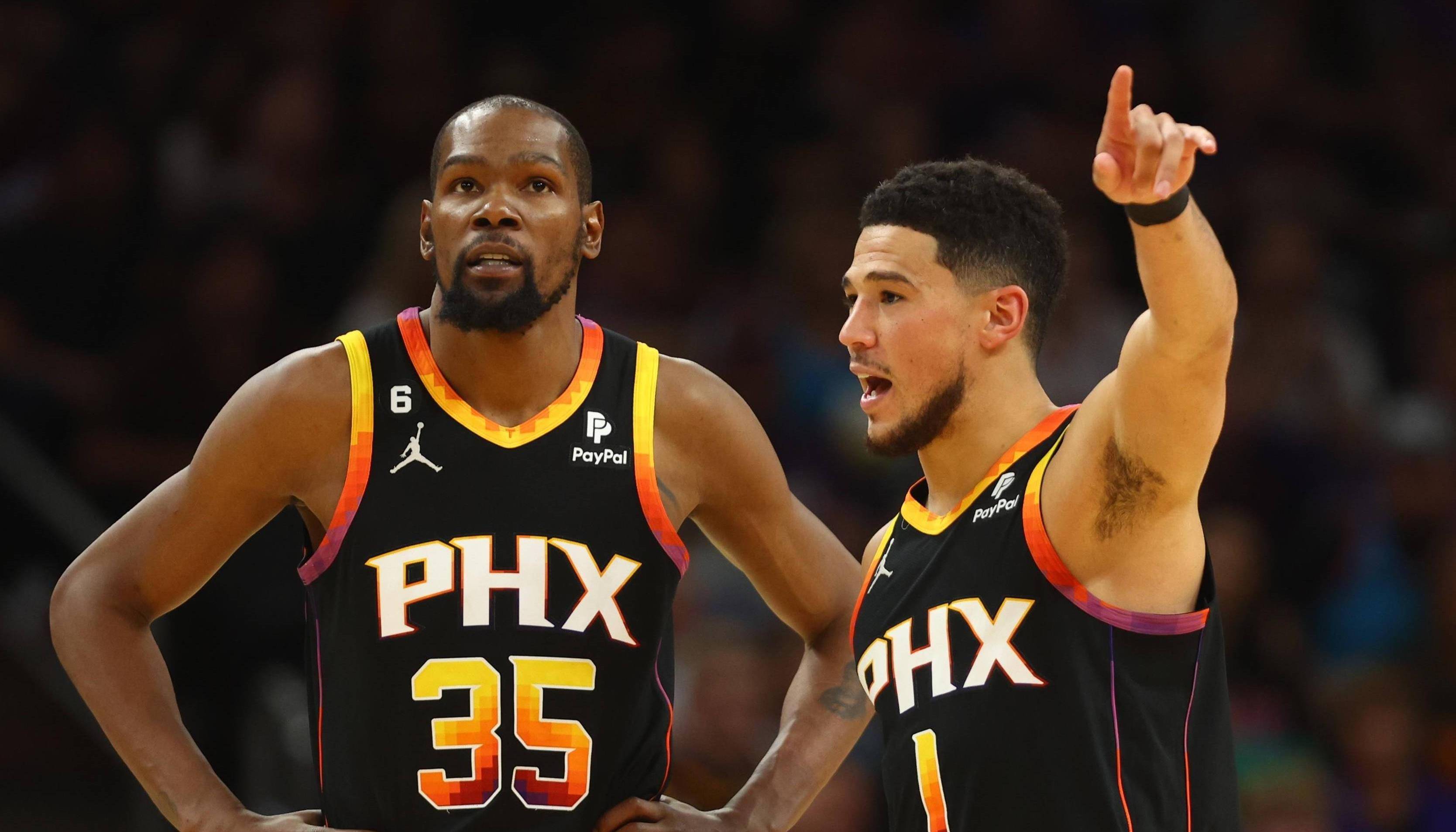 人队进攻火力全开，轻松战胜对手