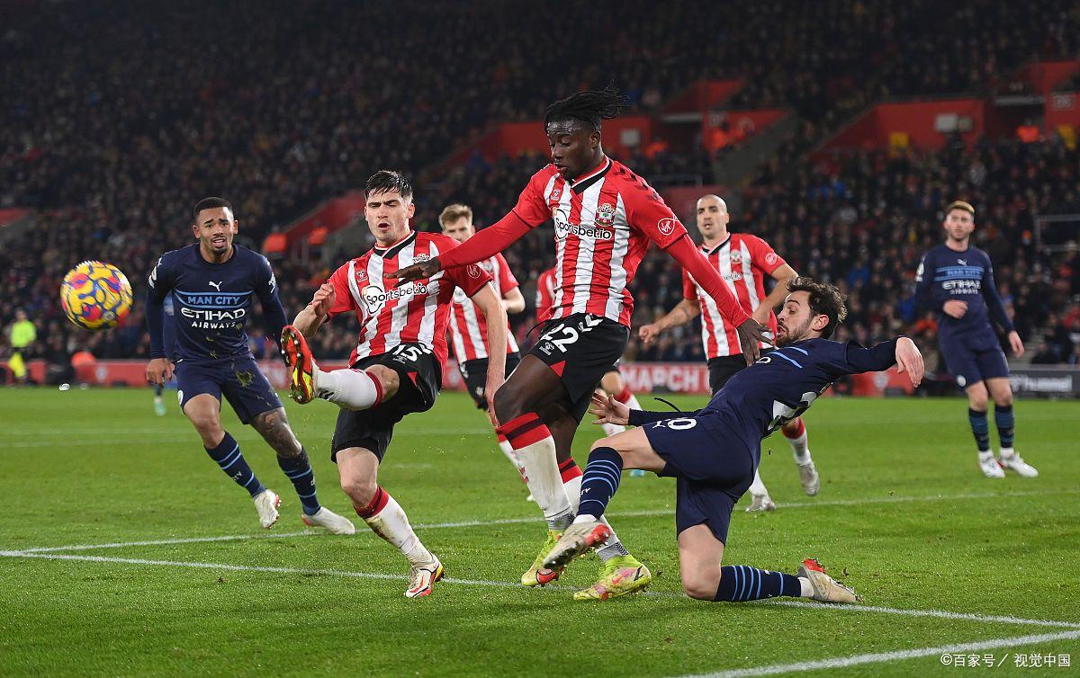 关于热那亚前锋连续场比赛进球，成为球队锋线支柱的信息