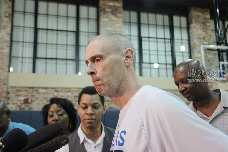 关于小牛主帅被罚款禁赛，球队备战受阻的信息