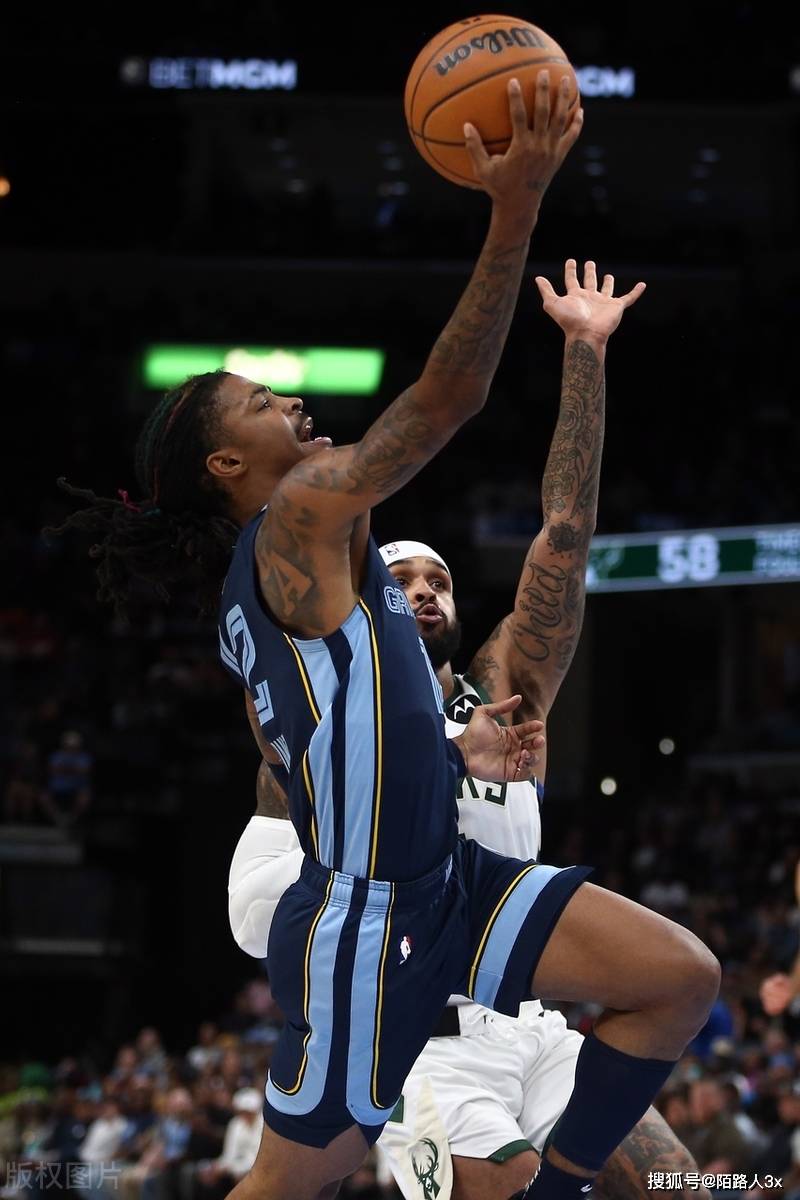 库里狂砍莫兰特分，雄鹿迎来新赛季高光！