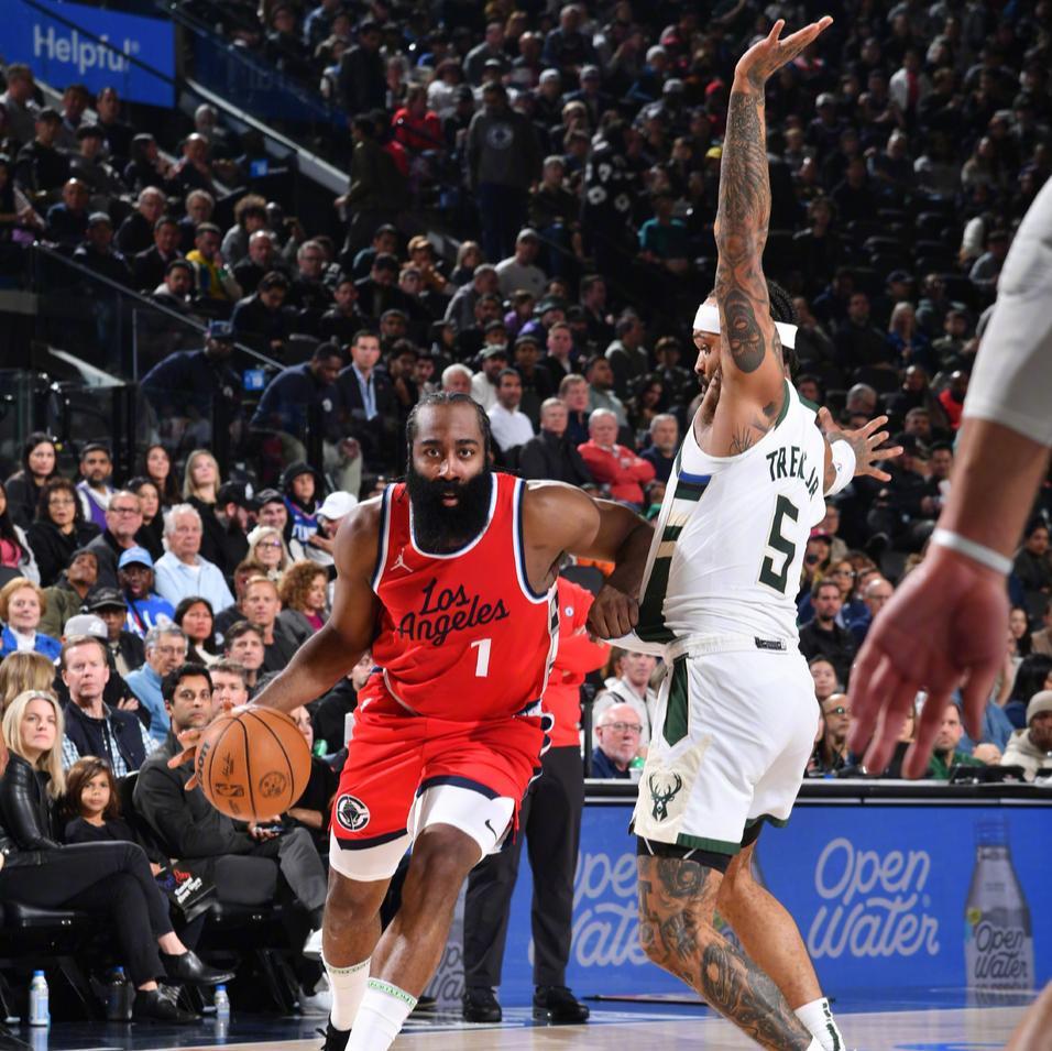 哈登复出首战，官方宣布新规状态火爆，雄鹿成为焦点！的简单介绍